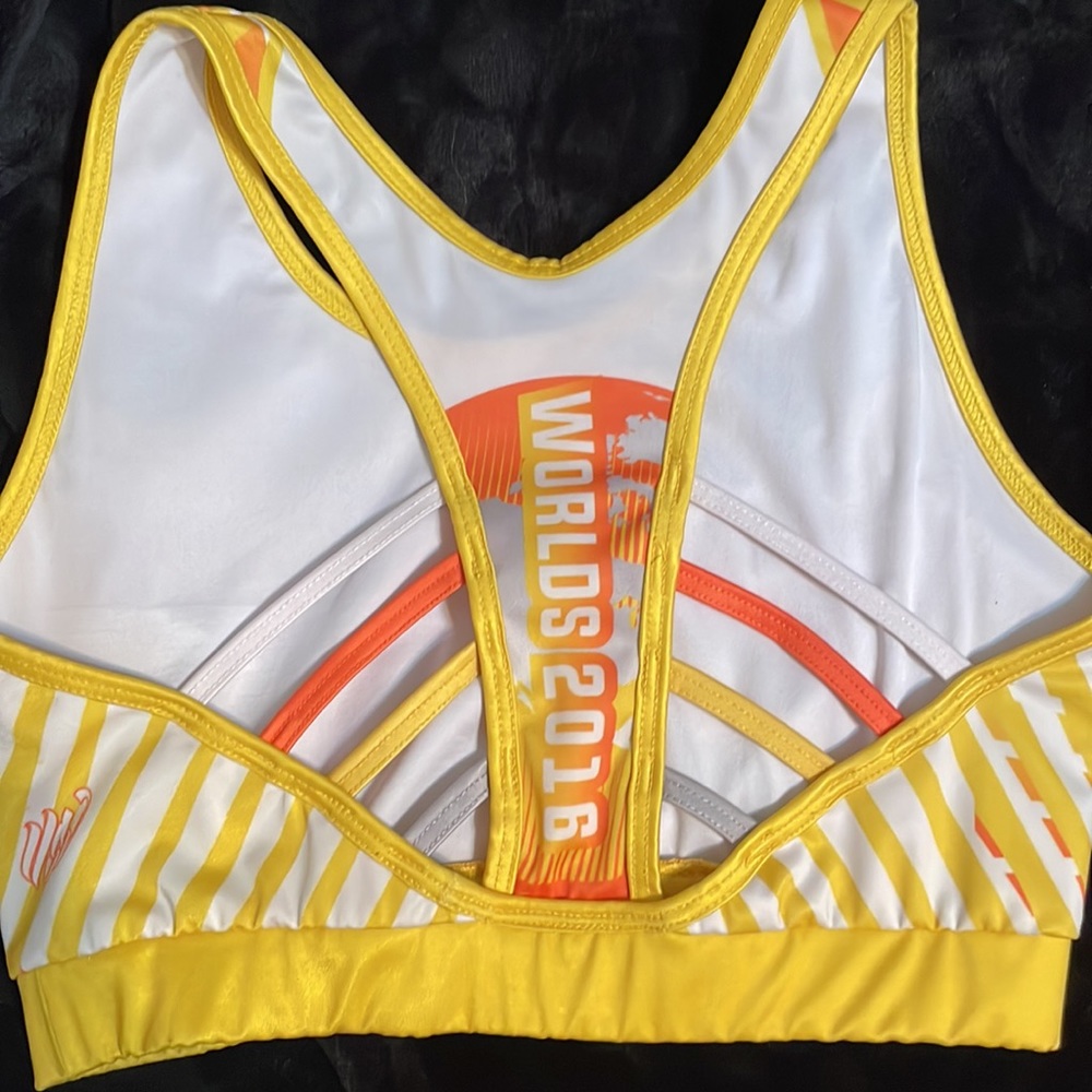 Cheer set - Picture 3 of 10